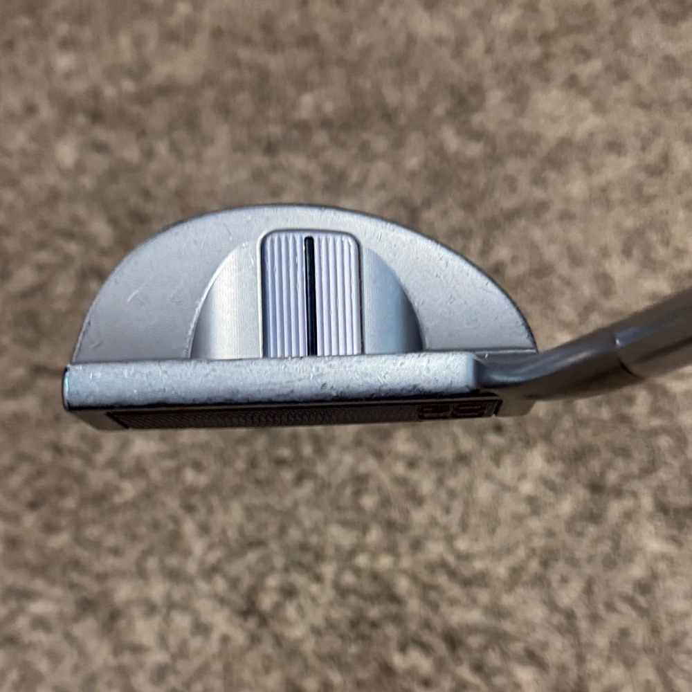 Titleist Scotty Cameron GOLO Putter with Silver and Red - Picture 3 of 12
